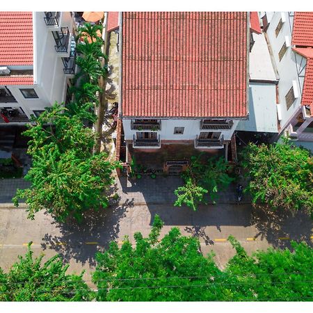 Calm House Hotel Hoi An 1 Экстерьер фото