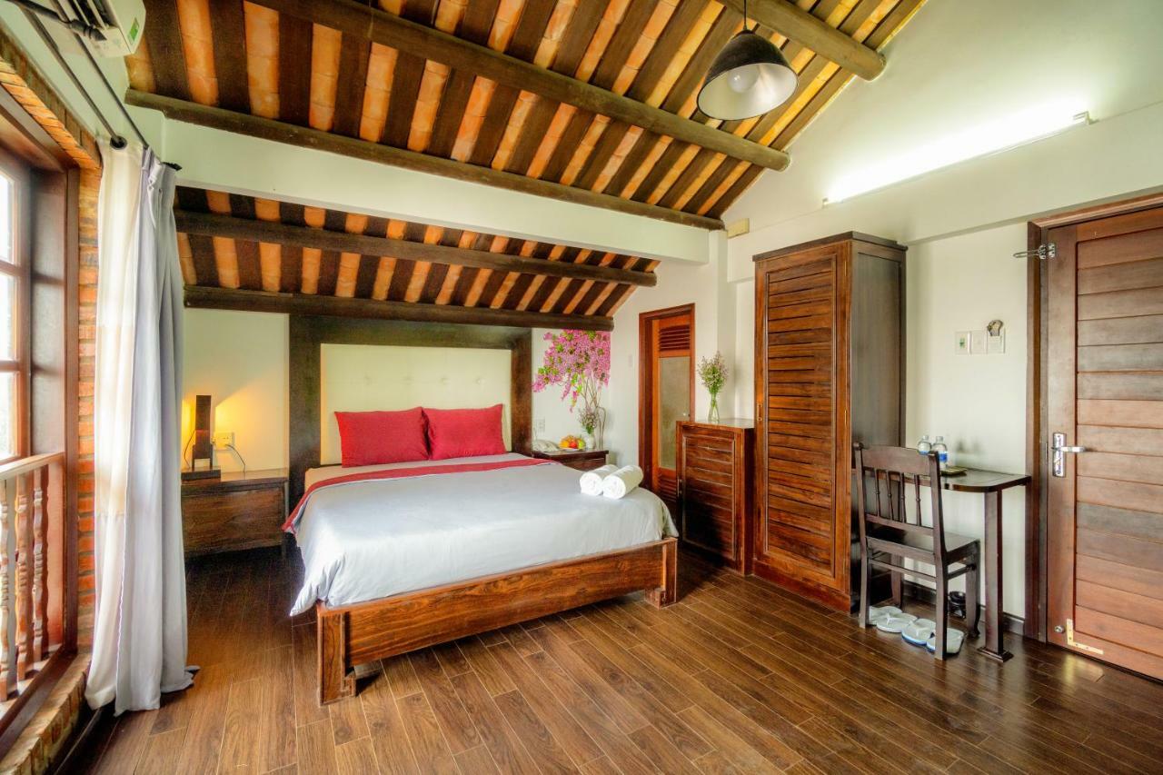Calm House Hotel Hoi An 1 Экстерьер фото