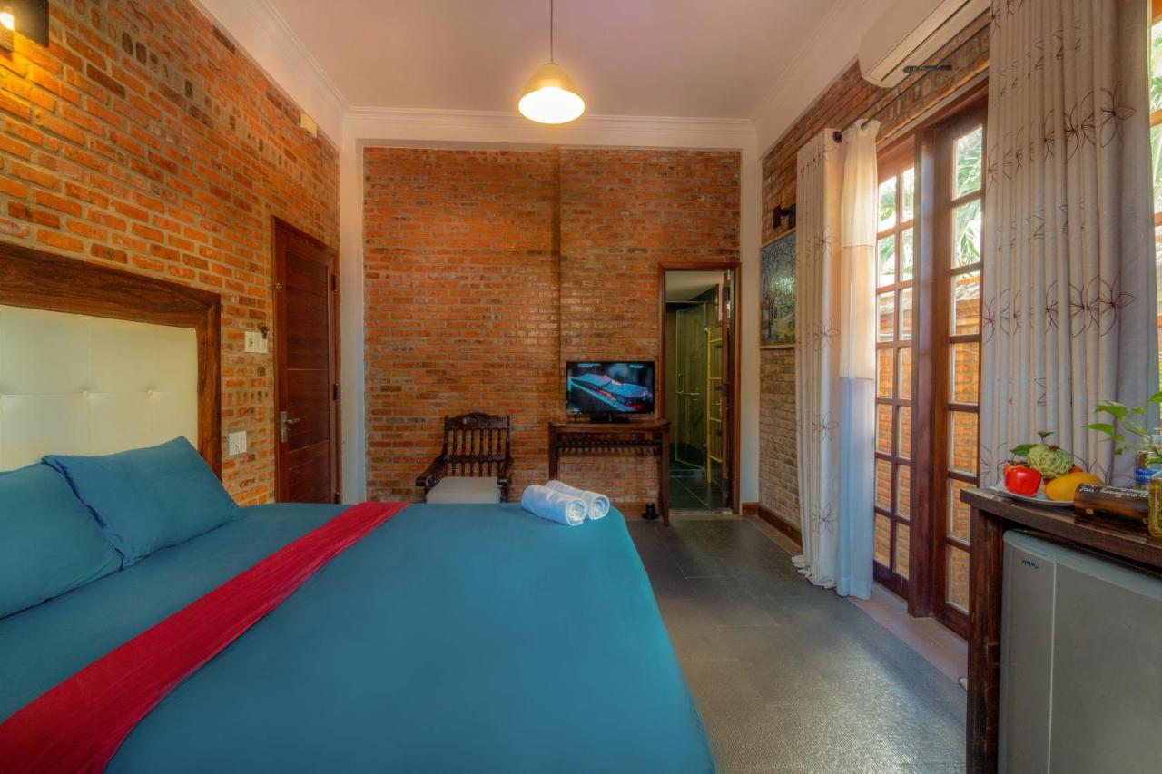 Calm House Hotel Hoi An 1 Экстерьер фото